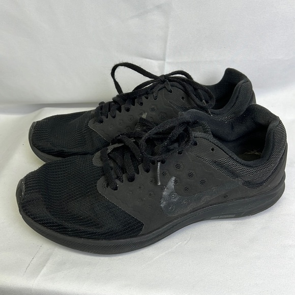 Nike Men's Downshifter 7 Black‎ 852459-001 Running Shoes Size 7.5 - Picture 1 of 7
